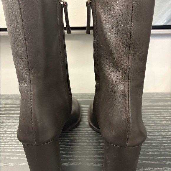 The Row Leather Ankle Boots - Picture 4 of 9